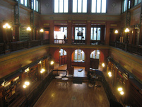 Viimeiset valmistelut meneillään juhlapaikassa.